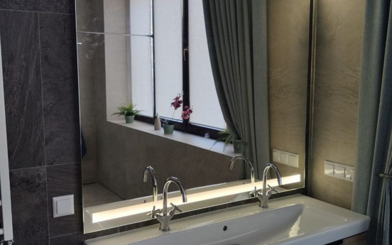 зеркало в ванне с подсветкой