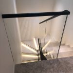 стеклянное ограждение для лестницы